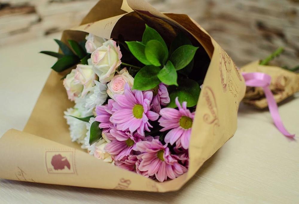 Букет цветов из: Розы и Хризантемы в Северный