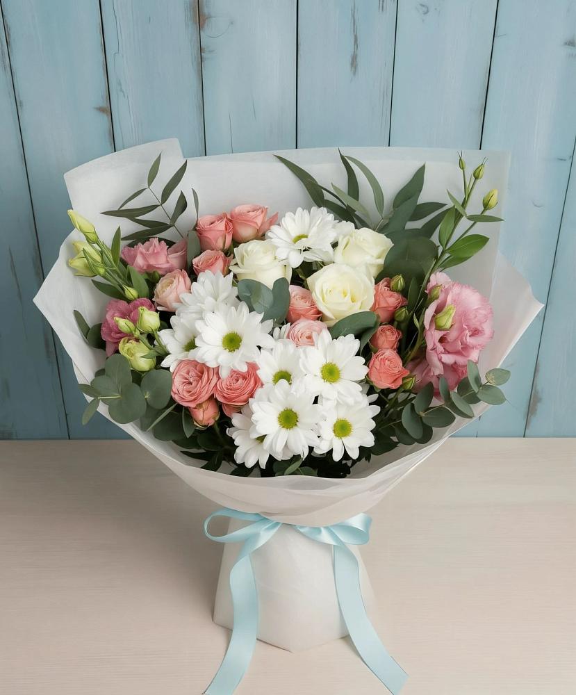 Букет цветов из: Розы, Лизиантусы и Хризантемы в Северный
