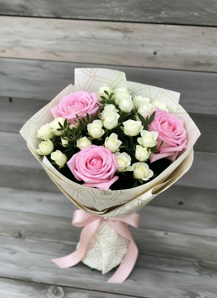 Букет цветов из: Розы в Северный