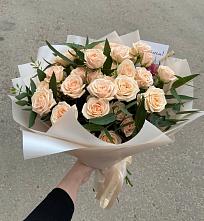 Букет Кремовые розы Латте в Северный