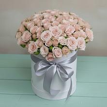 Цветочная композиция из Розы в шляпной коробке в Северный