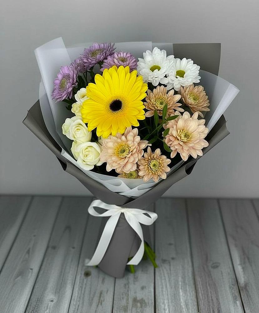 Букет цветов из: Розы, Герберы и Хризантемы в Северный