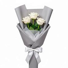 Букет 3 белые розы #REPLACE_PRED# Северный