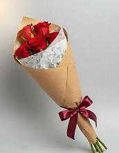 Букет цветов из:  Розы в Северный