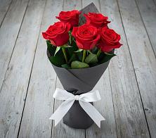 Букет 5 Красных роз Эдлесс Лав #REPLACE_PRED# Северный
