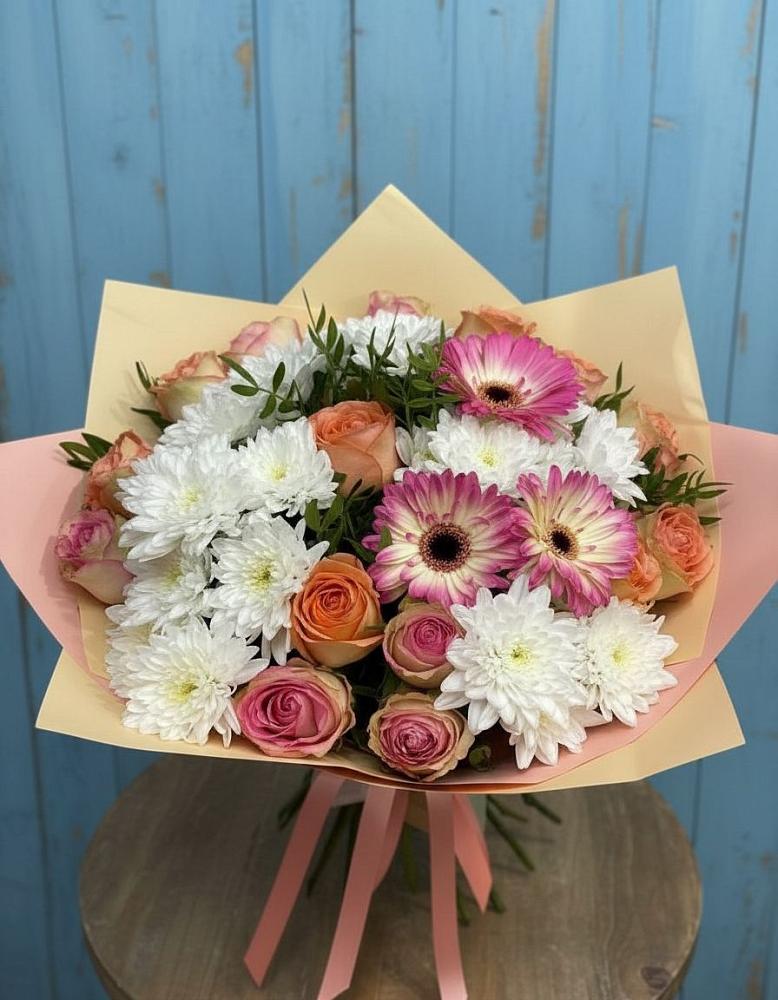 Букет цветов из: Розы, Герберы и Хризантемы в Северный
