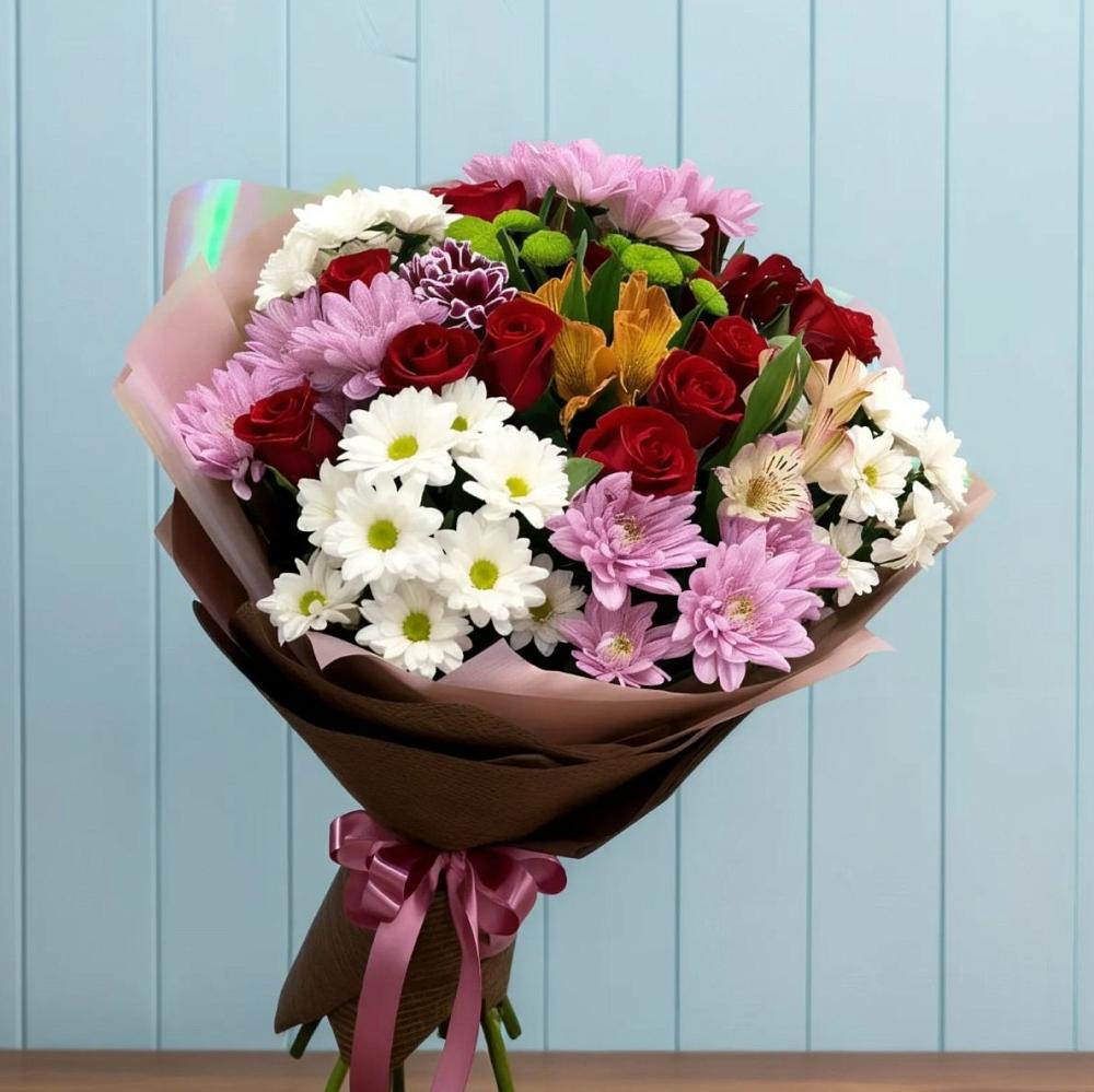 Букет цветов из: Розы, Хризантемы и Альстромерии в Северный
