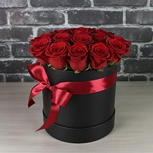 Цветочная композиция из Розы в шляпной коробке в Северный