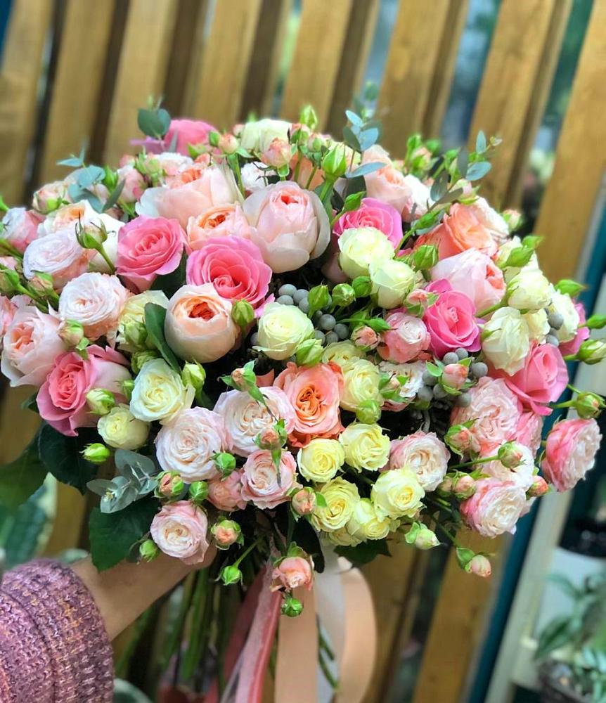 Букет цветов из: Розы в Северный