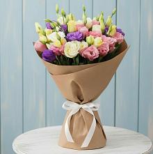 Букет цветов из:  Лизиантусы в Северный