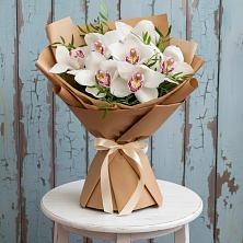 Букет цветов из:  Орхидеи и Розы в Северный